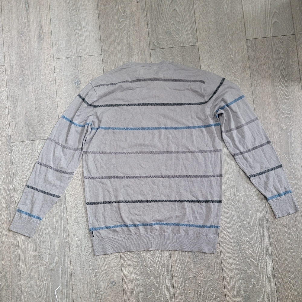 Quicksilver Sweater - Picture 2 of 4